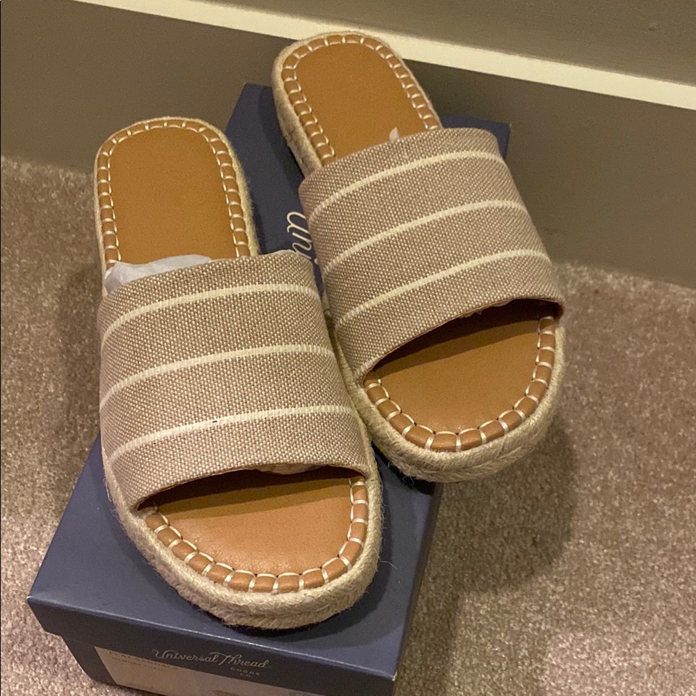 Universal Thread Haddie Flat Sandals